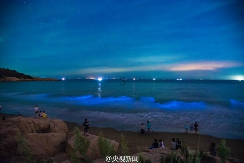 甘肃省军区司令员詹大南碰见两个军属被歹徒洗劫一空,他愤怒异常